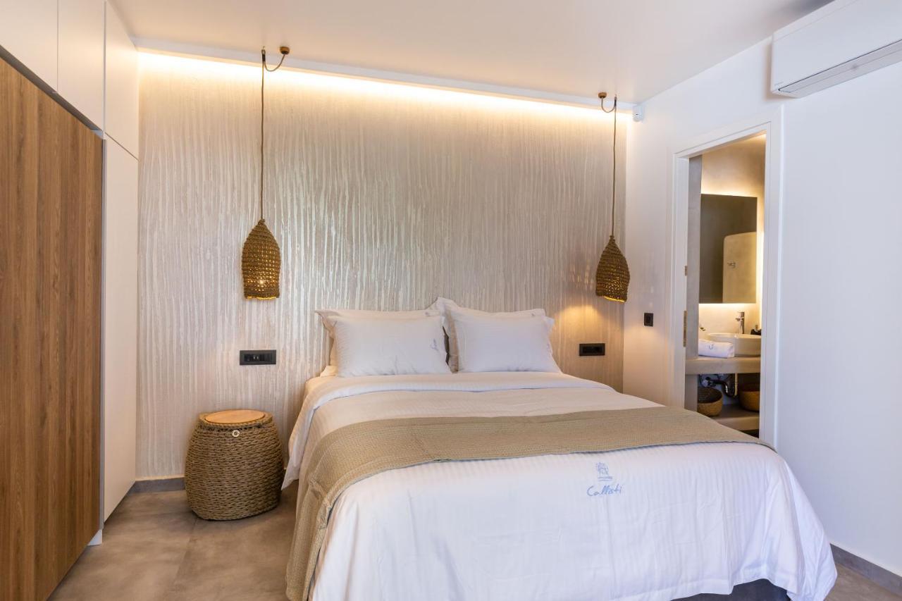Callisti With Pool View And Calypso Upper Floor With Sea View Apartment Mykonos Town
