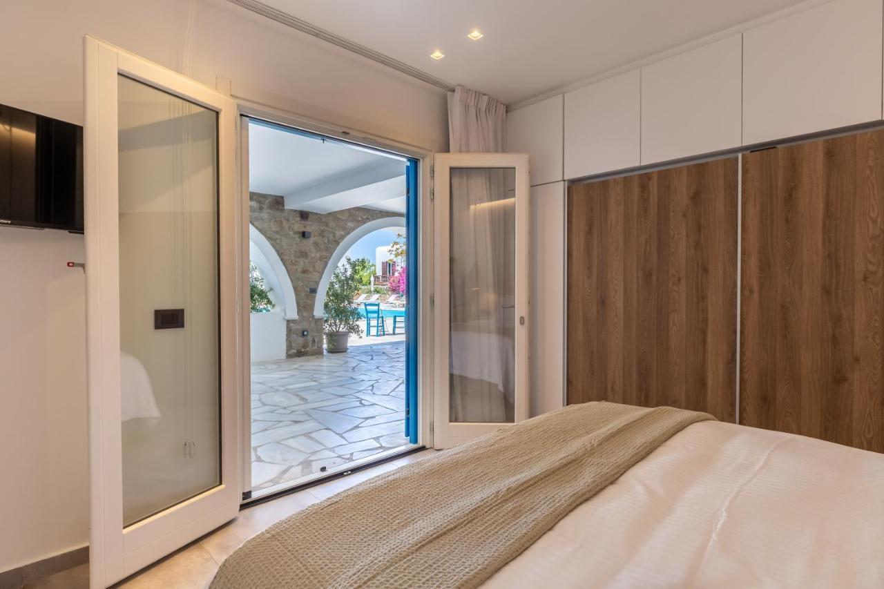 Callisti With Pool View And Calypso Upper Floor With Sea View Apartment