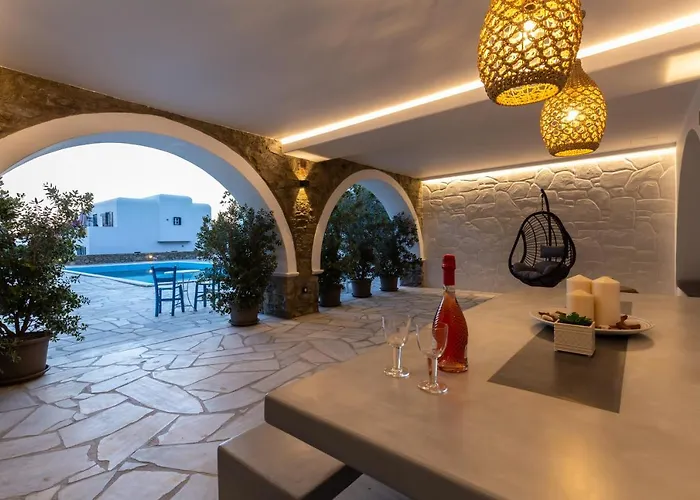 Callisti Mykonos Town With Pool View And Calypso Upper Floor With Sea View