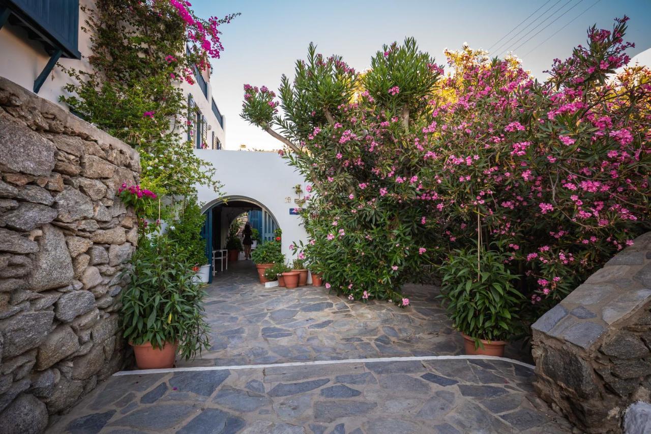 Callisti With Pool View And Calypso Upper Floor With Sea View Mykonos Town
