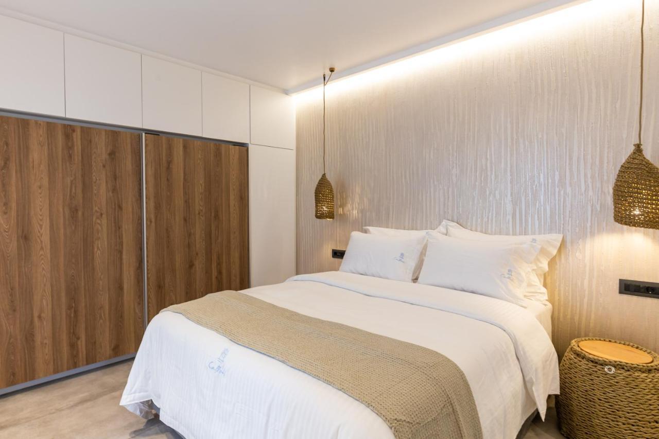 Callisti With Pool View And Calypso Upper Floor With Sea View Mykonos Town