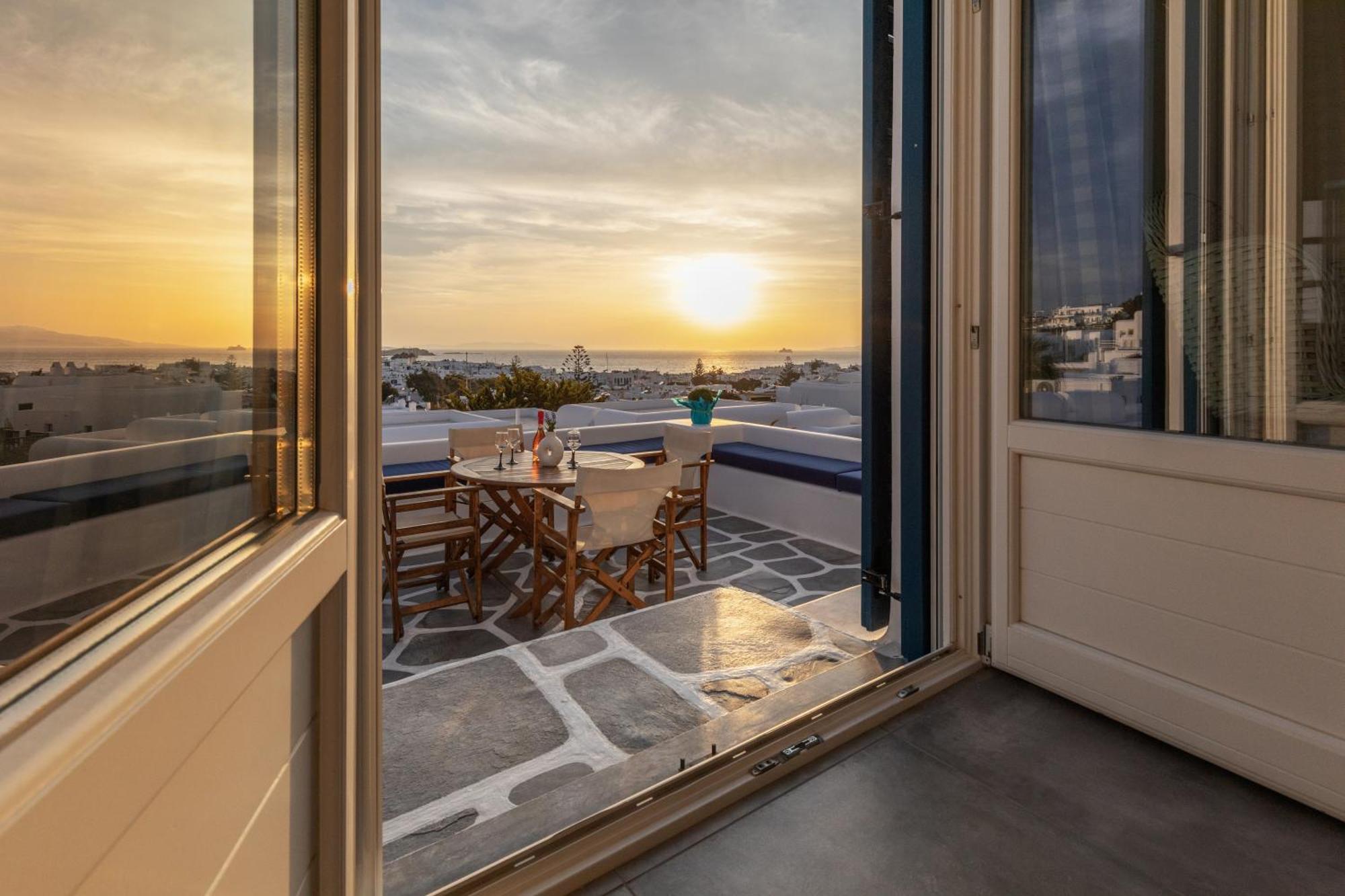 Callisti With Pool View And Calypso Upper Floor With Sea View * Mykonos Town