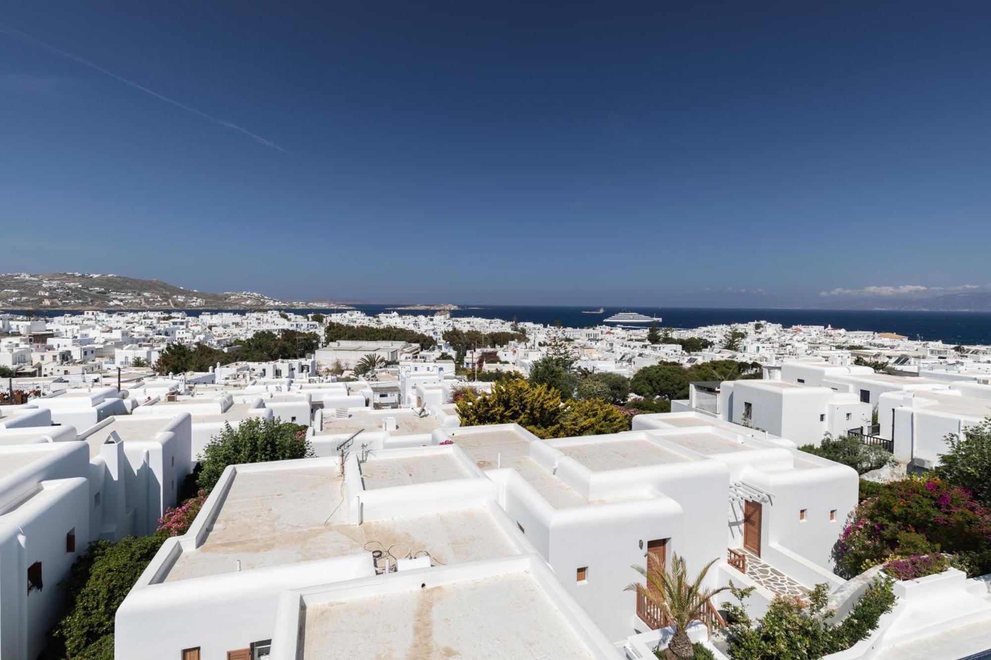 Callisti With Pool View And Calypso Upper Floor With Sea View Apartment *