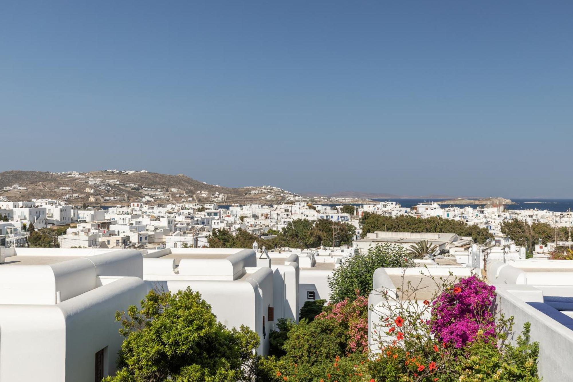 Callisti With Pool View And Calypso Upper Floor With Sea View Apartment Mykonos Town